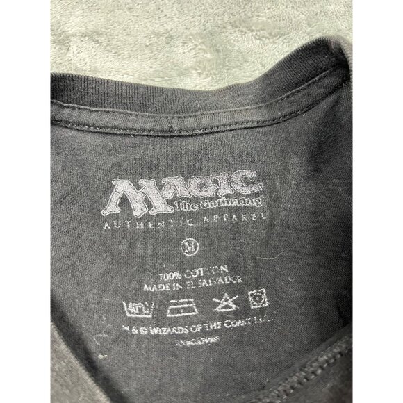 Magic: The Gathering Mens Medium Shirt Black With Red Fist Graphic - Picture 3 of 9